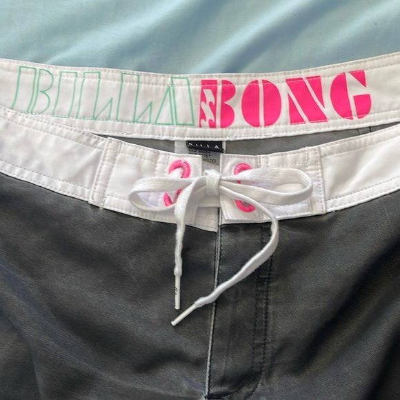 BILLABONG Weathered Board Shorts 9 - Picture 6 of 9